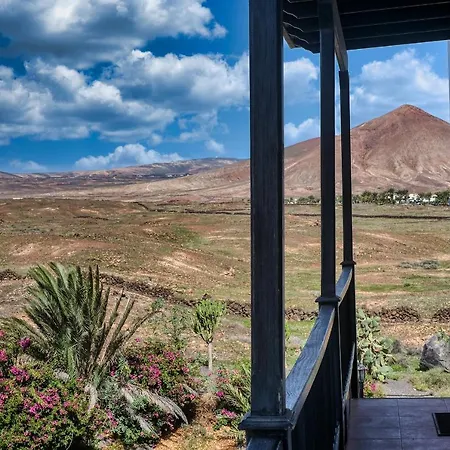 Casa Atlantida-quiet House With Balcony And Fast Wifi بيت للعطل